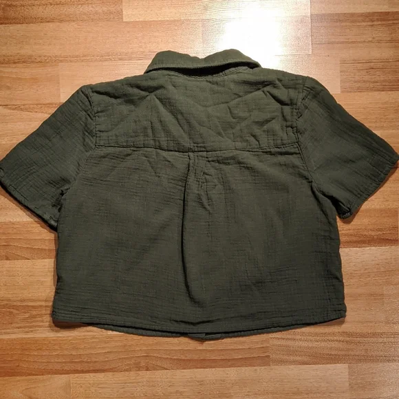 Wilfred Free Olive Cropped Button Down Organic Cotton Shirt - Picture 5 of 5